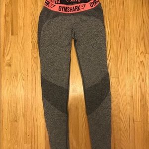 Gymshark legging size M flex charcoal and pink